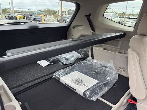 New 2026 Volkswagen Atlas SE image 8