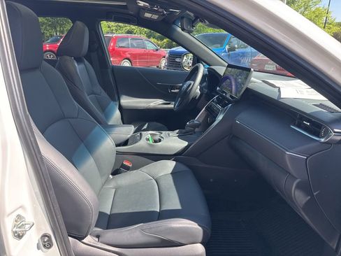 Used 2024 Toyota Venza Nightshade AWD/4WD image 32
