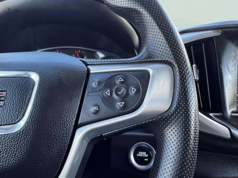 Used 2023 GMC Terrain SLE w/ Driver Convenience Package image 29