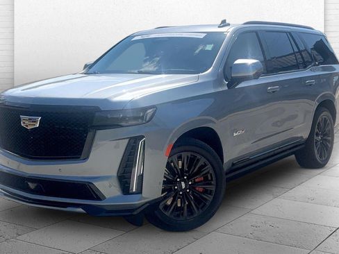 Certified 2024 Cadillac Escalade V AWD/4WD image 13