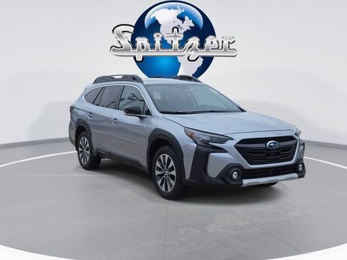 Used 2023 Subaru Outback Limited XT image 2