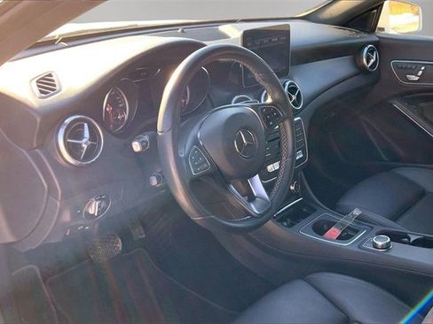 Used 2018 Mercedes-Benz CLA 250 4MATIC image 11