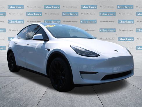 Used 2021 Tesla Model Y Long Range AWD/4WD image 3