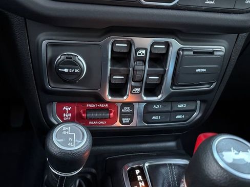 New 2026 Jeep Wrangler Unlimited Rubicon AWD/4WD image 22