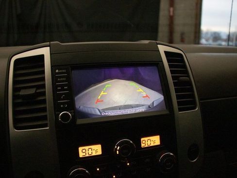 Used 2020 Nissan Frontier SV image 37