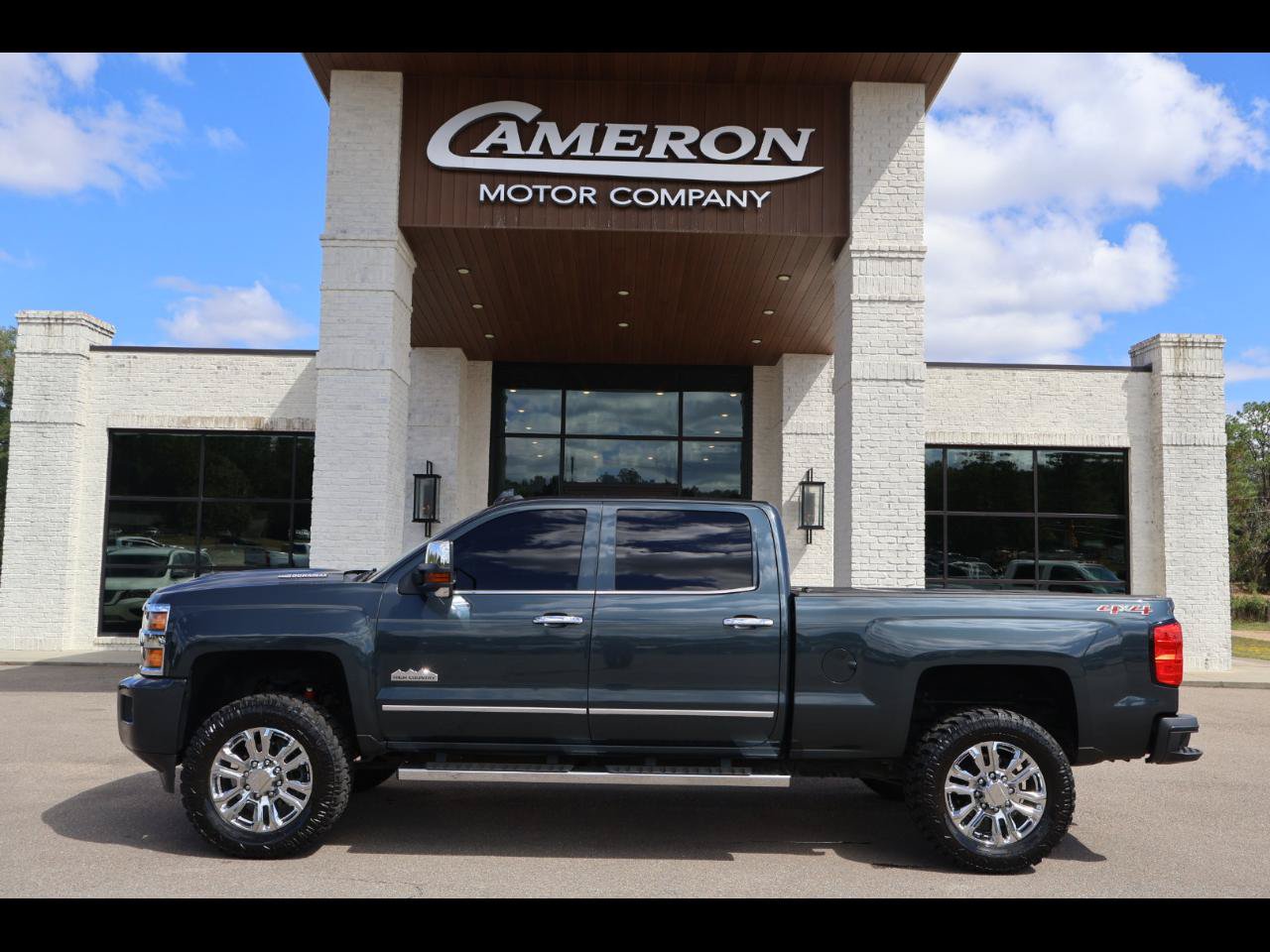 Used 2017 Chevrolet Silverado 3500 High Country w/ Duramax Plus Package AWD/4WD image 1