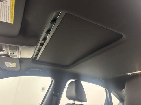 Used 2022 Volkswagen Passat 2.0T R-Line image 19