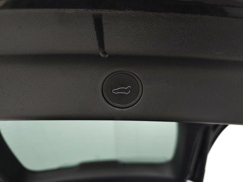 Used 2024 Tesla Model Y Long Range AWD/4WD image 10
