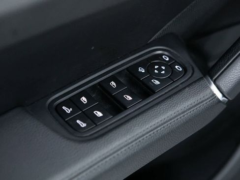 Certified 2022 Porsche Cayenne image 18