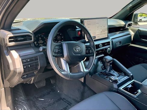 Used 2024 Toyota Tacoma TRD Off-Road AWD/4WD image 17