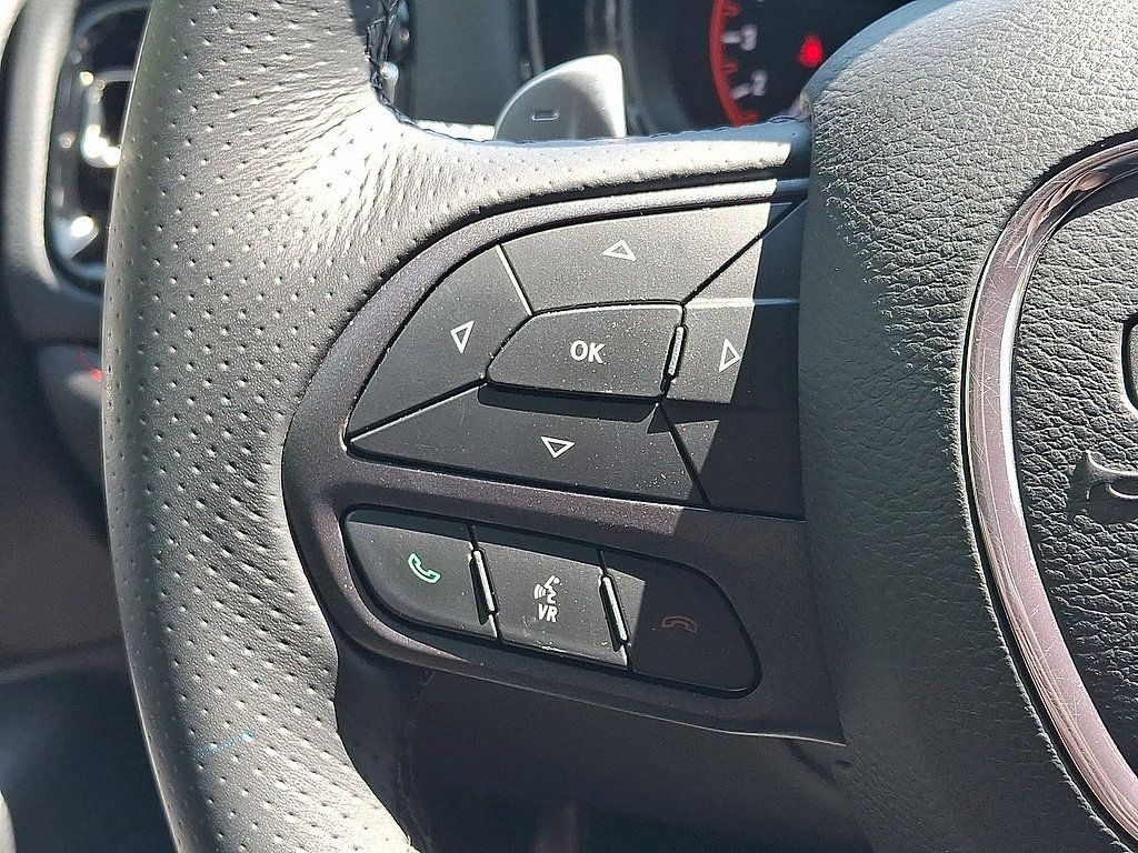 Used 2025 Dodge Durango GT AWD/4WD image 17