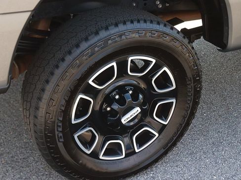 Used 2025 Ford F350 Platinum AWD/4WD image 9