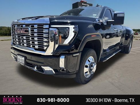 Used 2024 GMC Sierra 3500 Denali w/ Denali Reserve Package AWD/4WD image 3