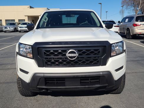 Used 2023 Nissan Frontier S image 2