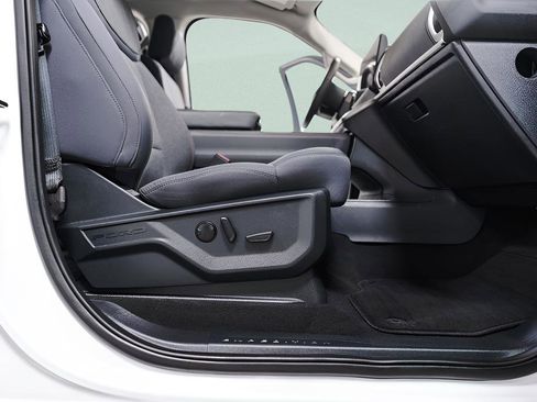 Used 2025 Ford Expedition Active image 39