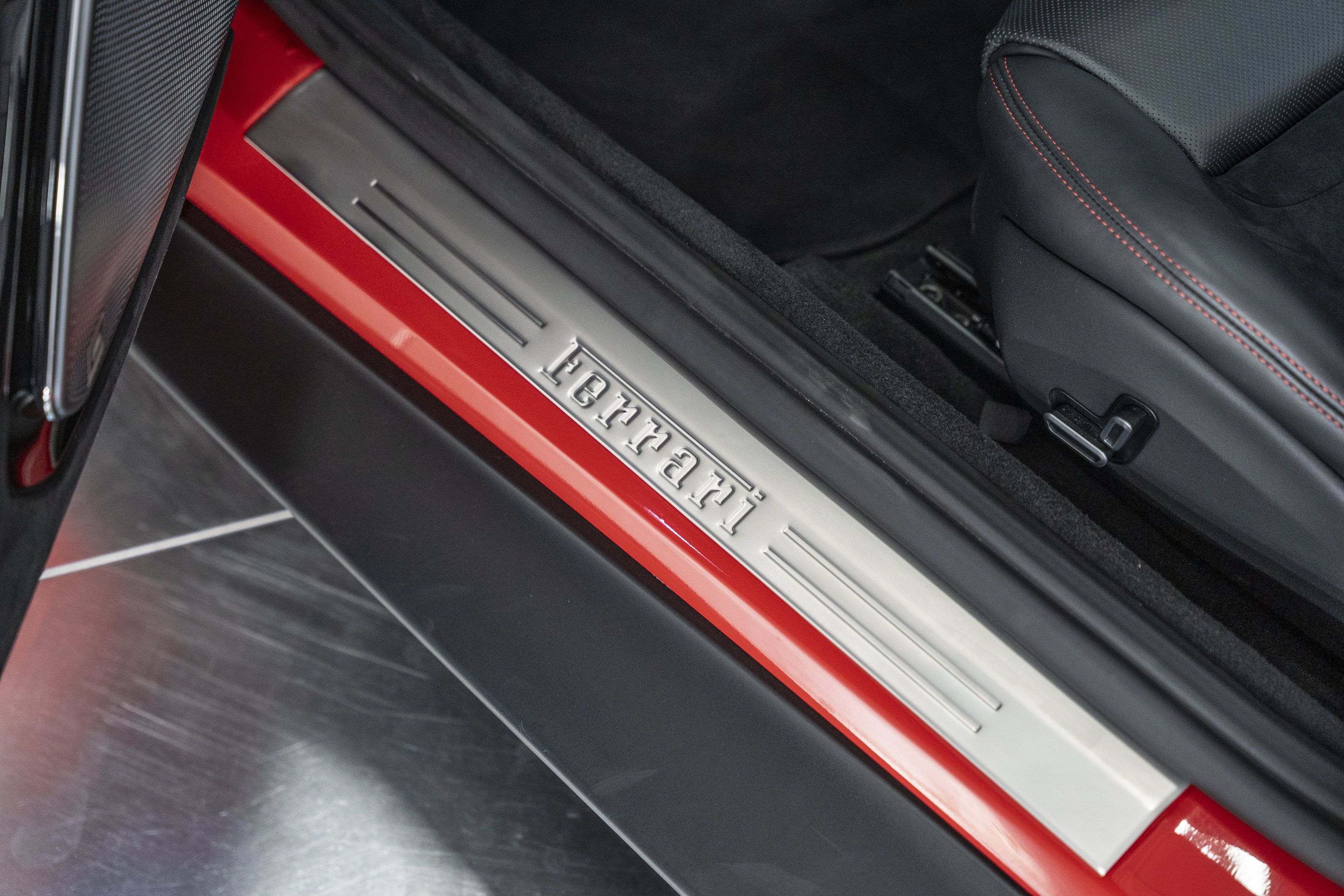 Used 2026 Ferrari Roma Spider RWD image 27
