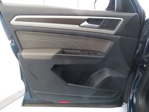 Used 2022 Volkswagen Atlas SE image 11