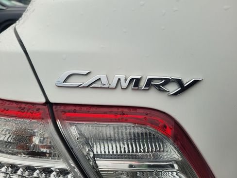 Used 2011 Toyota Camry Base image 7