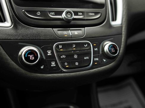 Used 2023 Chevrolet Malibu LT image 9