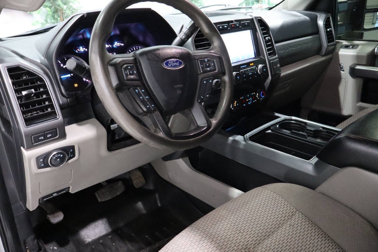 Used 2021 Ford F350 XLT w/ XLT Premium Package AWD/4WD image 17