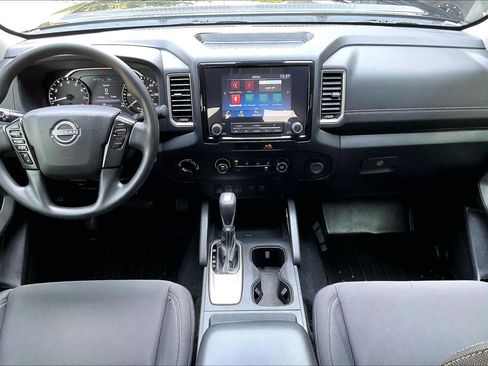 Used 2022 Nissan Frontier SV AWD/4WD image 7