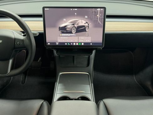 Used 2025 Tesla Model Y Long Range RWD image 30