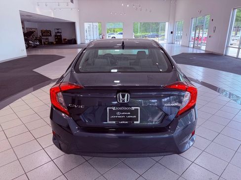 Used 2017 Honda Civic EX-T image 11