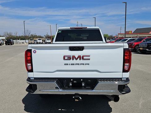 Certified 2025 GMC Sierra 2500 Pro w/ Convenience Package image 4