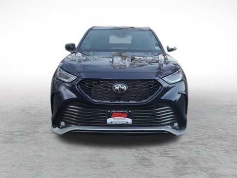 Certified 2024 Toyota Highlander XSE image 2