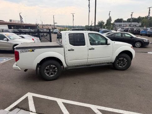 Used 2018 Nissan Frontier PRO-4X AWD/4WD image 10