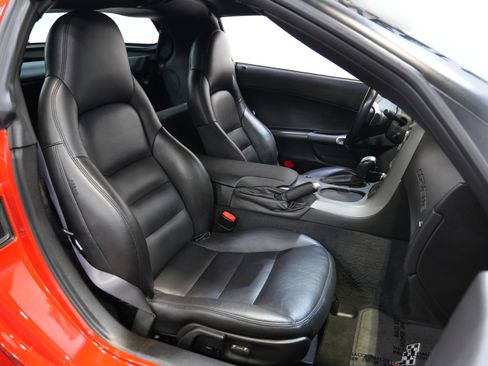 Used 2007 Chevrolet Corvette Coupe w/ Preferred Equipment Group image 27