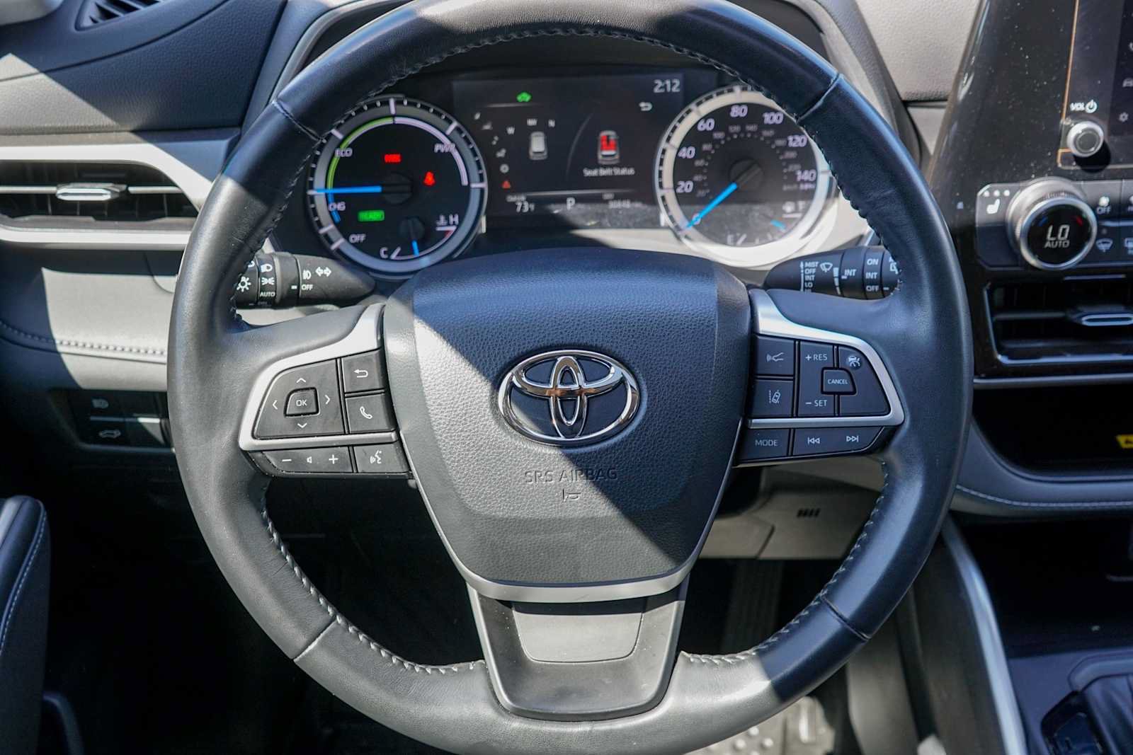 Used 2023 Toyota Highlander XLE FWD image 24