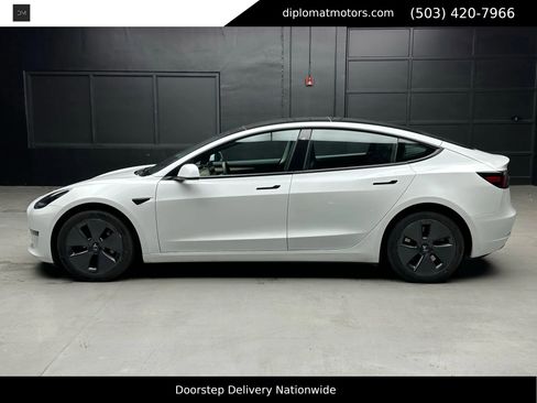 Used 2022 Tesla Model 3 image 4