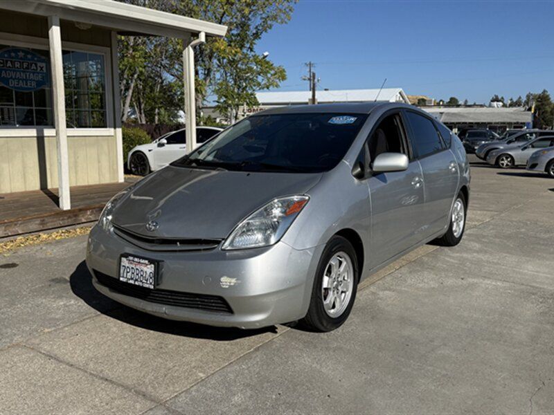 Used 2004 Toyota Prius FWD image 2