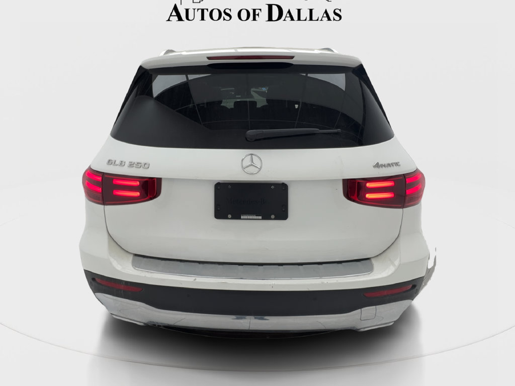 Used 2025 Mercedes-Benz GLB 250 4MATIC image 10