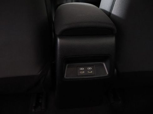 Used 2023 Toyota Corolla LE FWD image 40