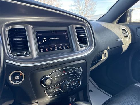 Used 2020 Dodge Charger SXT w/ Leather Interior Group image 20