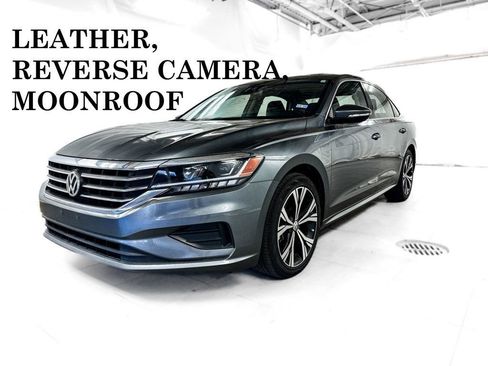 Used 2022 Volkswagen Passat 2.0T SE image 1