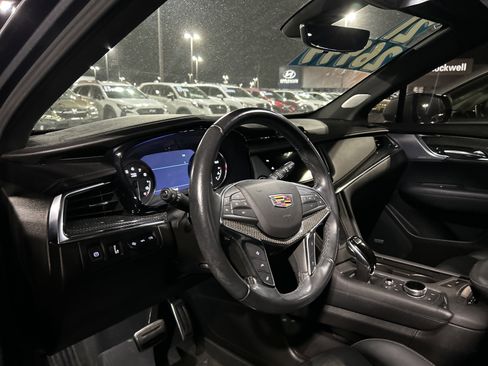 Used 2021 Cadillac XT5 Sportv image 10