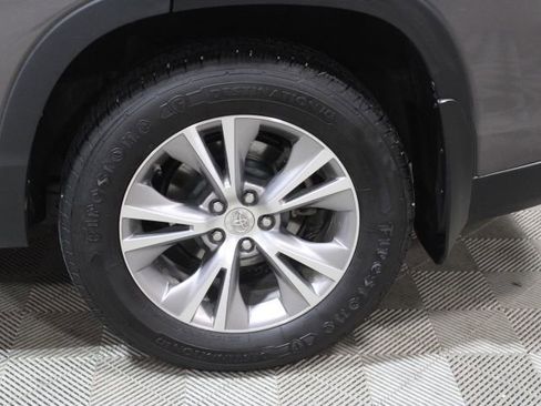 Used 2015 Toyota Highlander XLE image 45