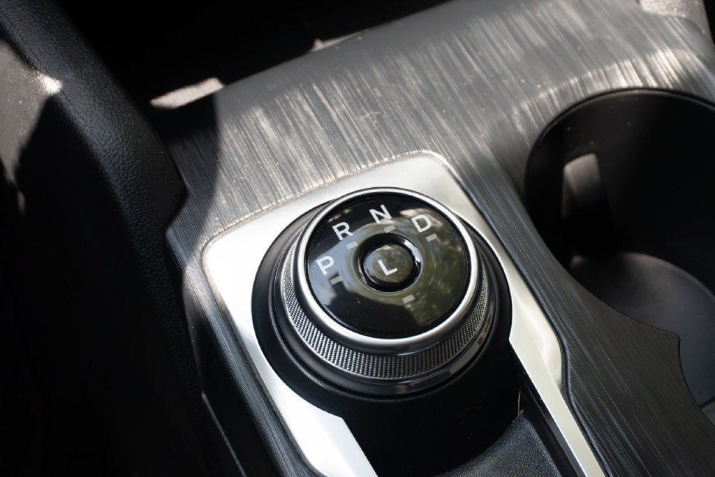 Used 2022 Ford Escape SE w/ SE Sport Appearance Package FWD image 26
