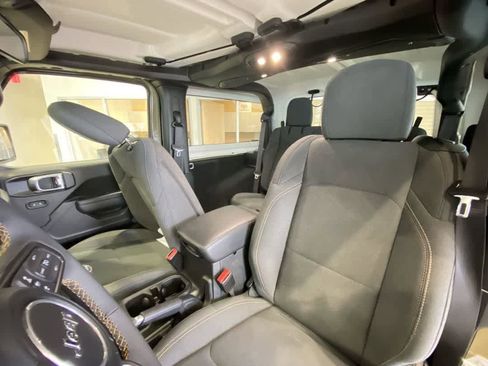 Used 2025 Jeep Wrangler Sport AWD/4WD image 13
