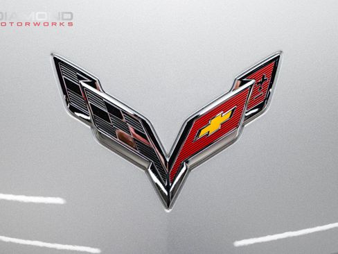 Used 2019 Chevrolet Corvette Stingray Coupe RWD image 31