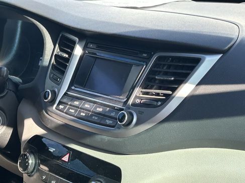 Used 2017 Hyundai Tucson SE FWD image 10