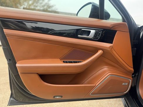 Used 2021 Porsche Panamera 4S Executive w/ Premium Package image 28