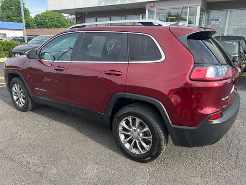 Used 2019 Jeep Cherokee Latitude Plus AWD/4WD image 12