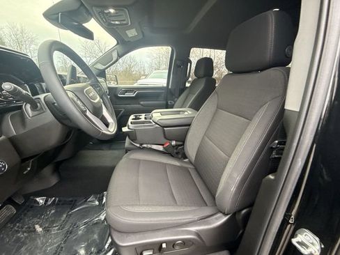 Used 2025 GMC Sierra 1500 Elevation image 11