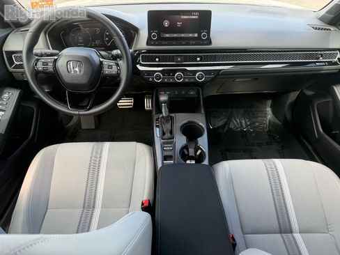 Used 2025 Honda Civic Sport image 26