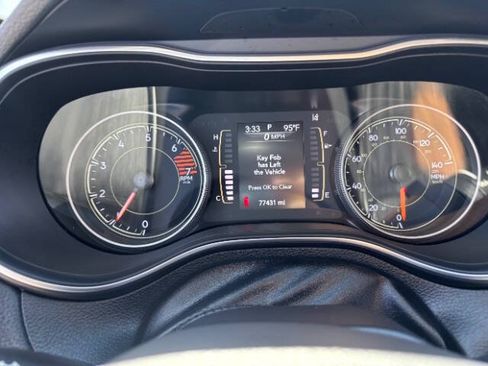 Used 2021 Jeep Cherokee Latitude Plus FWD image 15