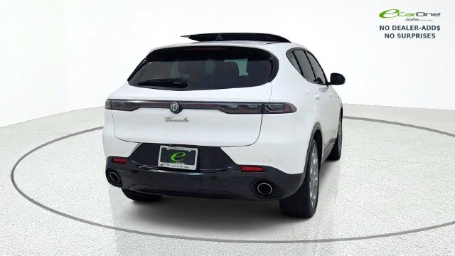 Used 2024 Alfa Romeo Tonale Veloce w/ Active Assist Package AWD/4WD image 7